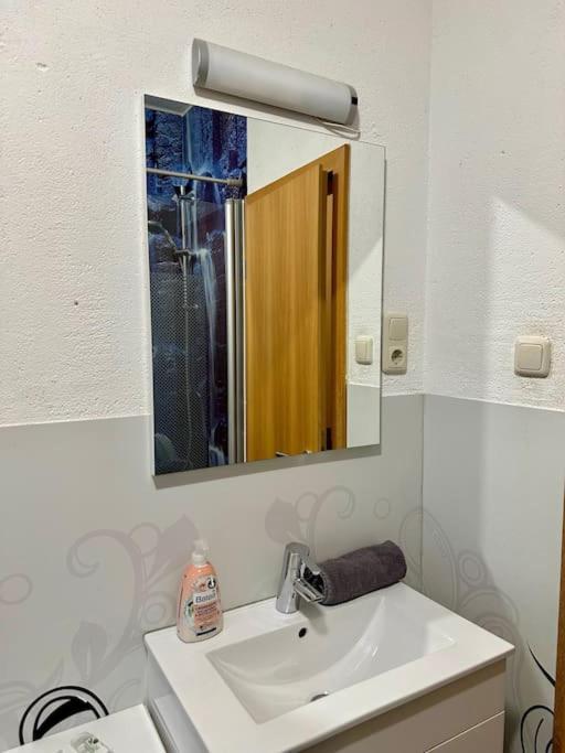 An Der Linde Apartment Kall Екстериор снимка